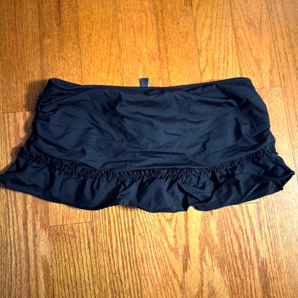 Kenneth Cole Swim Bottom Black Ruffled Skirt - Picture 1 of 4